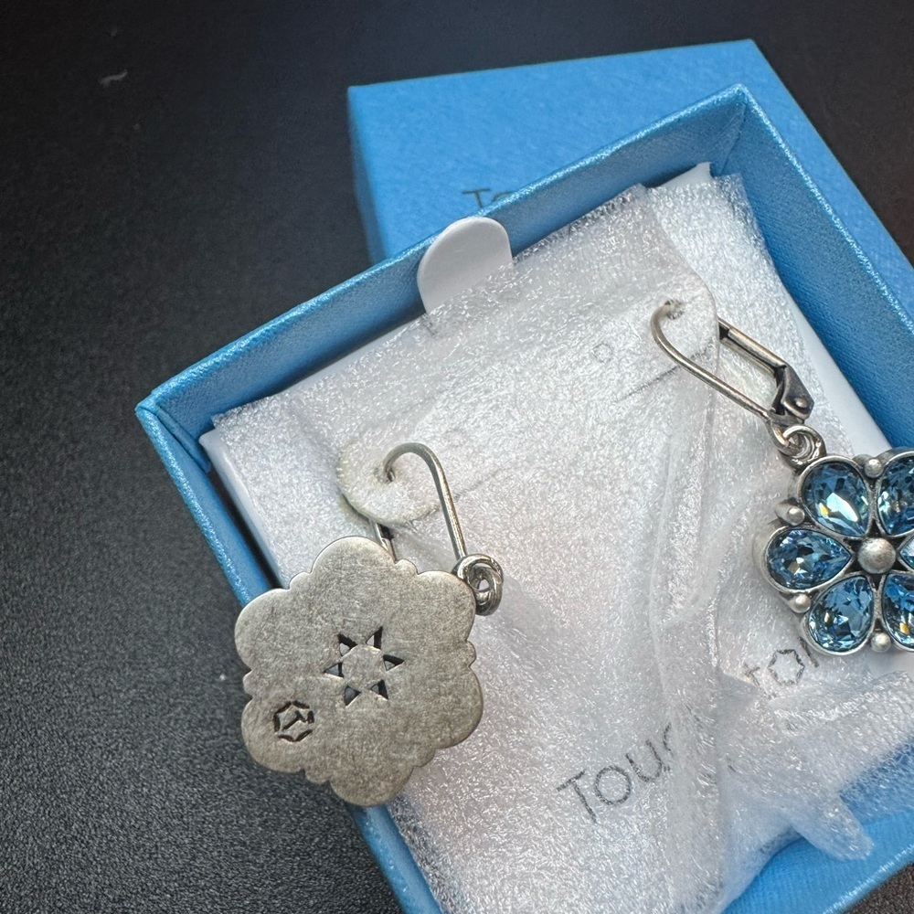 Touchstone Crystal Belle Fleur Earrings. Retired. - Picture 2 of 3